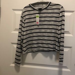 Agnes and Dora crop sweater